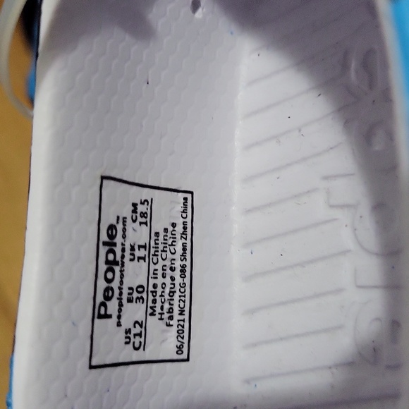 People size 12 kids blue washable water shoes - Picture 6 of 8